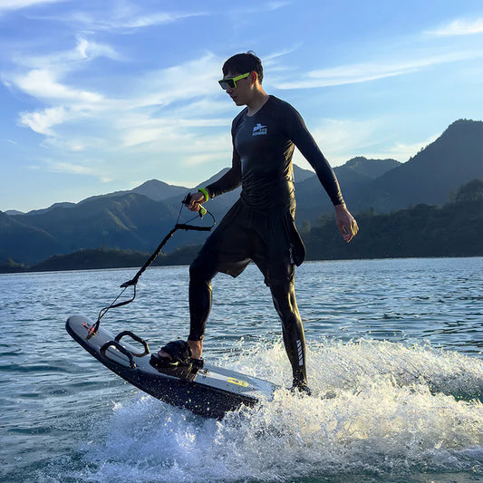 RUSH WAVE | Water Powered Surfboard | STORM 12KW | Carbon Fiber